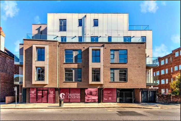 2 Bedroom Flat For Sale In Brent Street, London, NW4