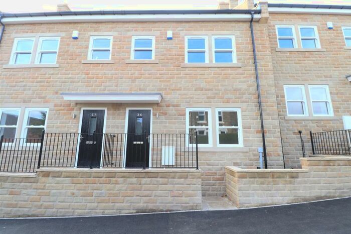 3 Bedroom Terraced House To Rent In Plot Fartown, Pudsey, Leeds, LS28