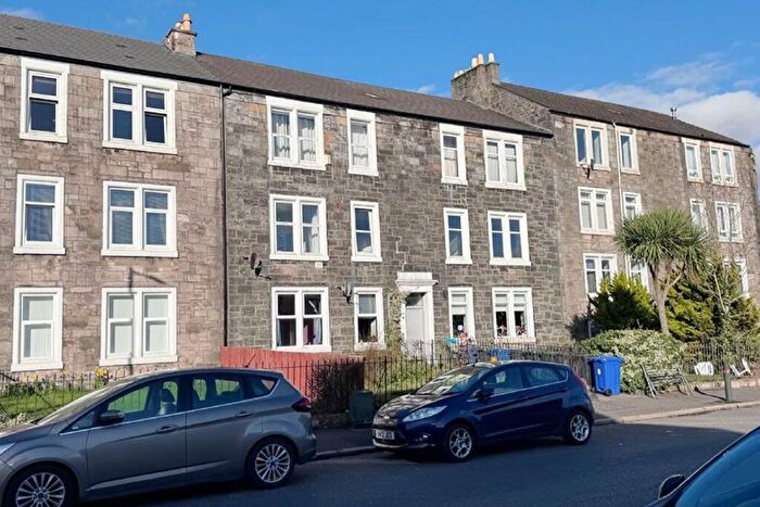 2 Bedroom Flat For Sale In , Morton Terrace, Flat Ground, Greenock, PA15
