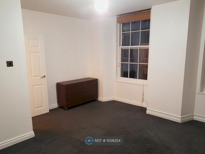 2 Bedroom Flat To Rent In Paisley, Paisley, PA1