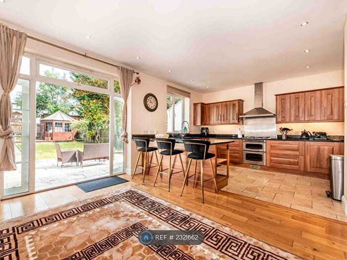 4 Bedroom Semi-Detached House To Rent In Buxton Drive, New Malden, KT3