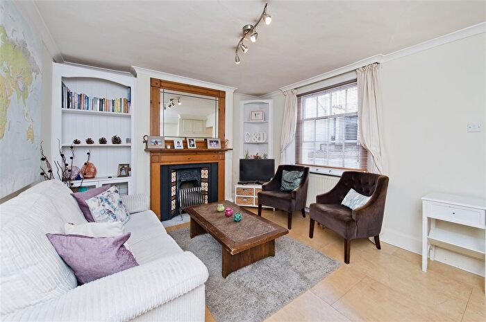 2 Bedroom Flat To Rent In Richford Street, London, W6