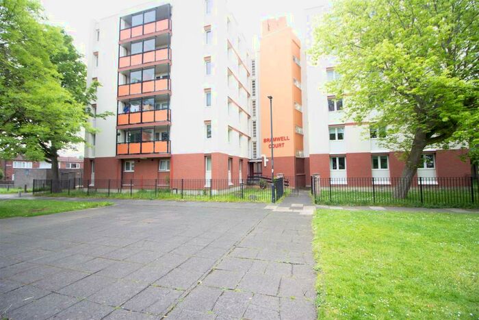 2 Bedroom Flat To Rent In Bramwell Court, Gosforth, NE3