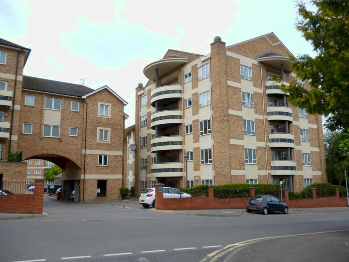 2 Bedroom Flat To Rent In Constitution Road, Reading, RG30