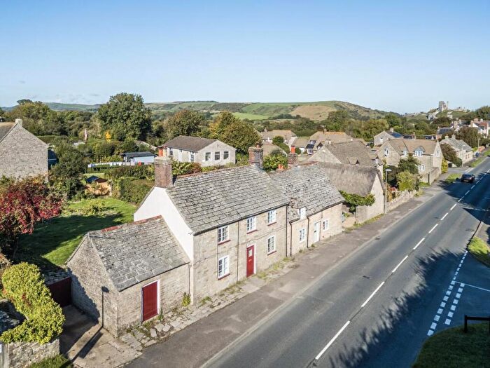 3 Bedroom Semi-Detached House For Sale In East Street, Corfe Castle, BH20