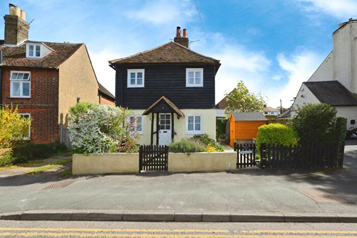 1 Bedroom Cottage For Sale In Roydon Road, Stanstead Abbotts, Ware, SG12