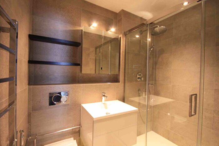 2 Bedroom Apartment To Rent In King St, Manchester, M2