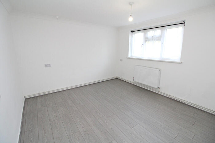 1 Bedroom Maisonette To Rent In Beal Close, Welling, DA16