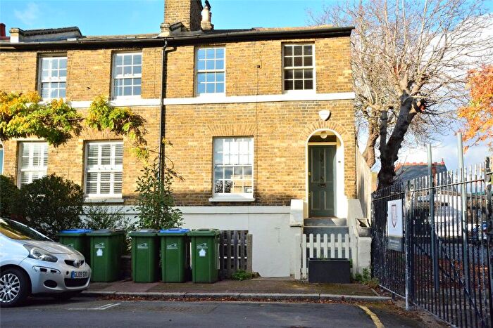 3 Bedroom End Of Terrace House To Rent In Lizban Street, London, SE3