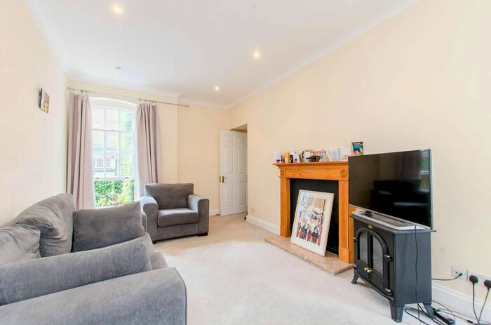 1 Bedroom Flat To Rent In Folgate Street, Aldgate, London, E1