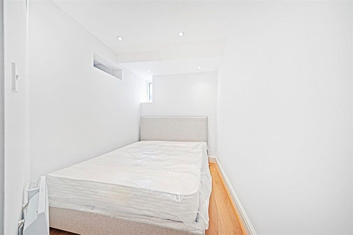 1 Bedroom Flat To Rent In Stanwick Road, West Kensington, W14
