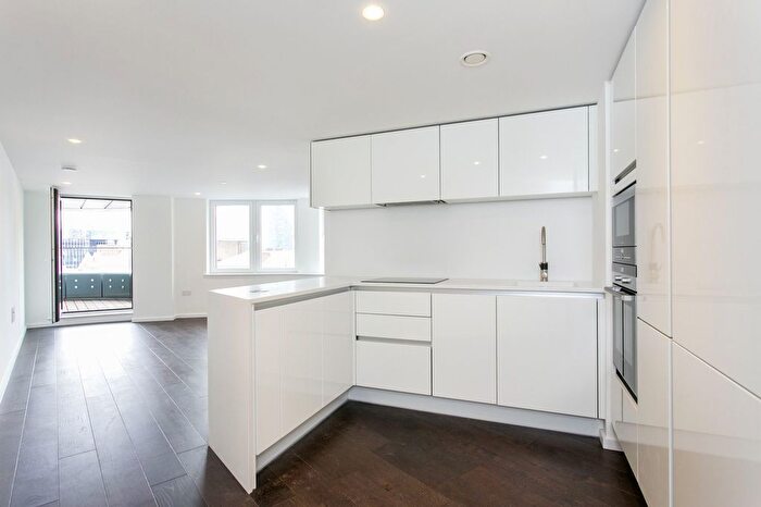 2 Bedroom Flat To Rent In Eagle Point, City Road, London, EC1V