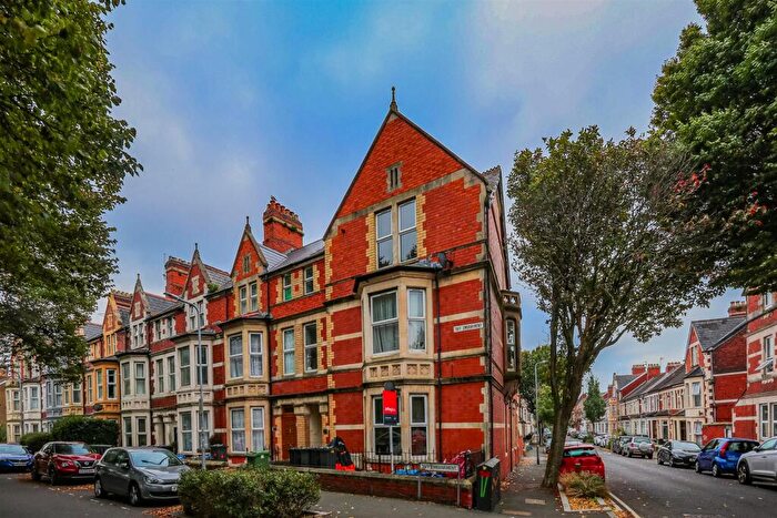 2 Bedroom Apartment For Sale In Taff Embankment, Grangetown, Cardiff, CF11