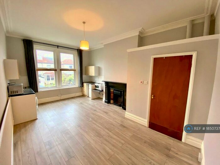 Studio To Rent In Burghley Road, Bristol, BS6