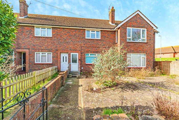 2 Bedroom Maisonette For Sale In Gainsborough Avenue, Worthing, West Sussex, BN14