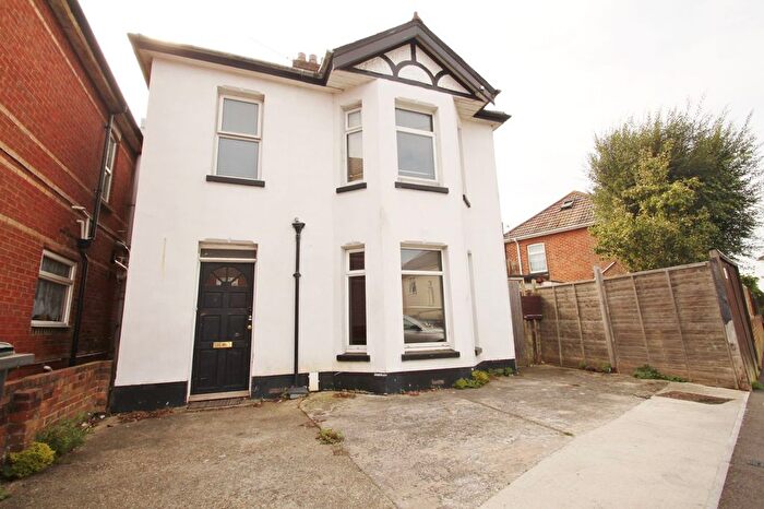 5 Bedroom Property To Rent In Limited Road, Bournemouth, BH9
