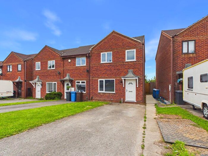 3 Bedroom Town House For Sale In Old Mansfield Road, Derwent Heights, DE21
