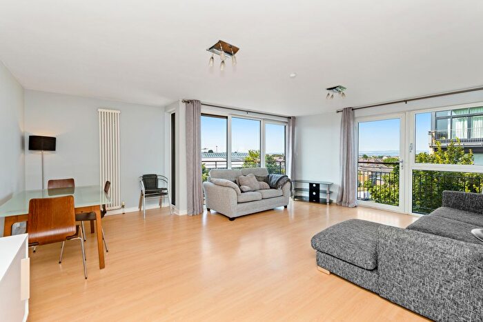 2 Bedroom Flat For Sale In / East Pilton Farm Avenue, Edinburgh, EH5