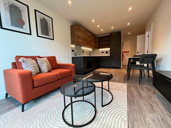 1 Bedroom Apartment To Rent In Pitt Street, Glasswater Locks, B4