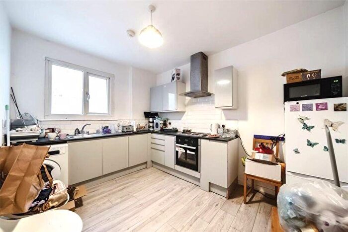 5 Bedroom Detached House For Sale In Love Lane, Mitcham, CR4