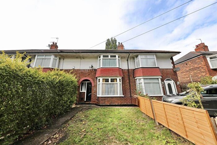 3 Bedroom Terraced House For Sale In Cranbrook Avenue, Hull, HU6