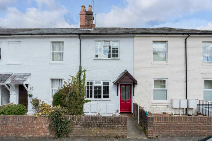 1 Bedroom Apartment To Rent In Falkland Road, Dorking, RH4