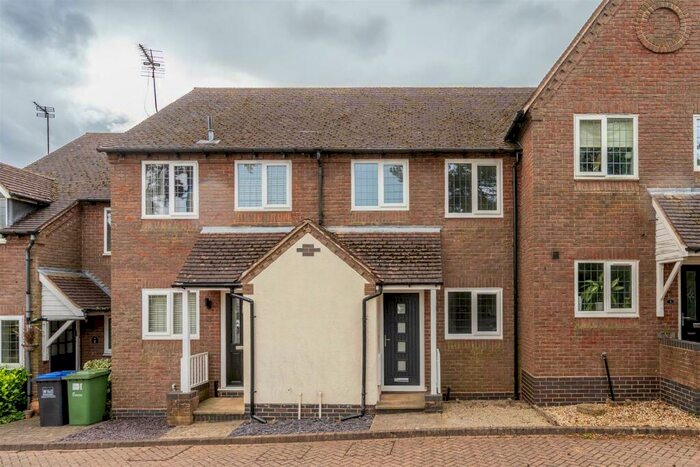 2 Bedroom Terraced House To Rent In St Chad's Mews, Lapworth, B94