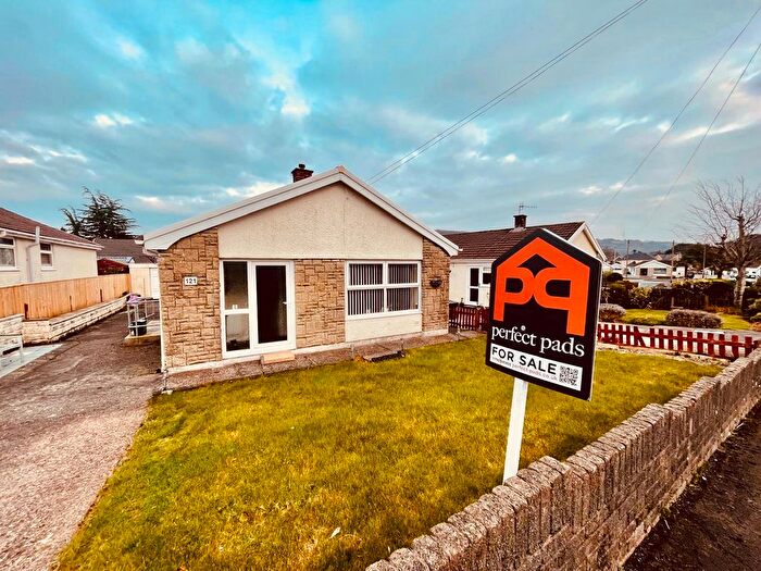 2 Bedroom Bungalow For Sale In Kingrosia Park, Clydach, Swansea, SA6