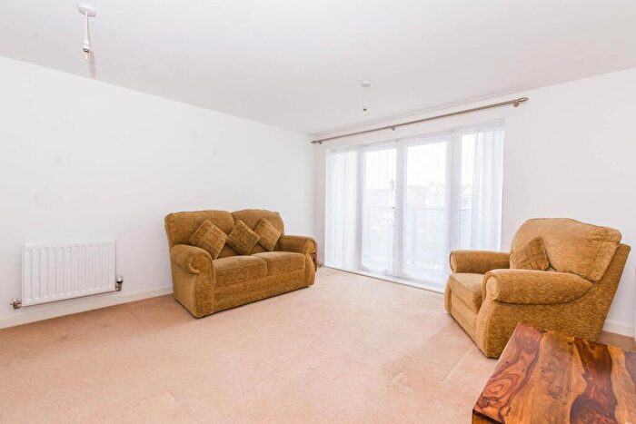 2 Bedroom Flat To Rent In Lorenzo House, Goodmayes, Ilford, IG3