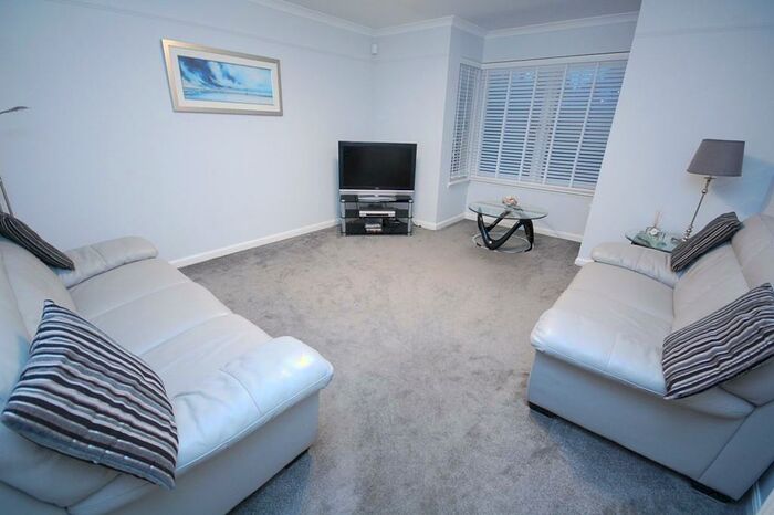 2 Bedroom Flat To Rent In Viewfield Court, West End, City Centre, Aberdeen, AB15