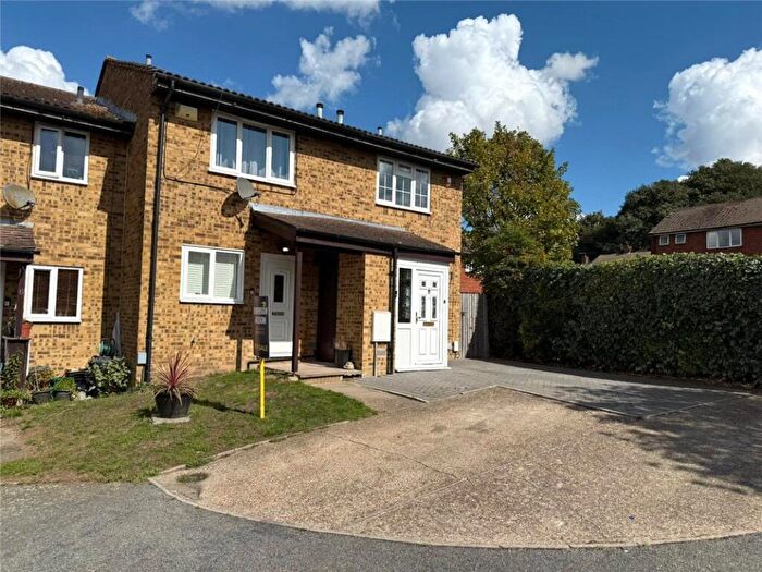 2 Bedroom Terraced House For Sale In Wren Close, Orpington, Kent, BR5