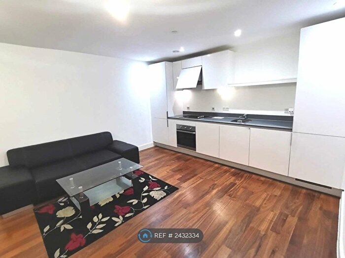 1 Bedroom Flat To Rent In Metropolitan House, Birmingham, B16