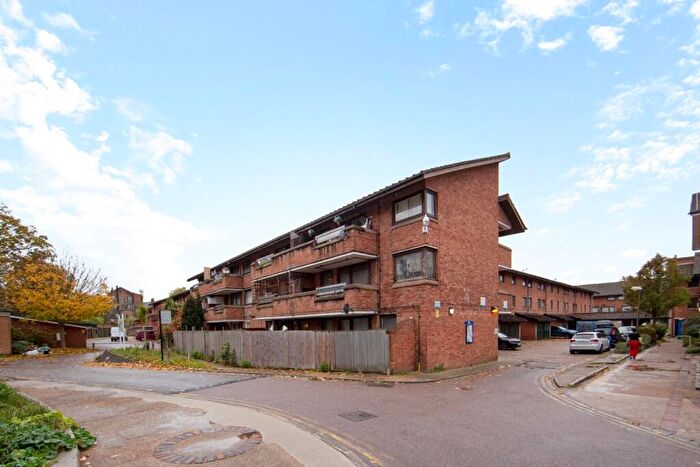 4 Bedroom Duplex For Sale In Mary Datchelor Close, London, SE5