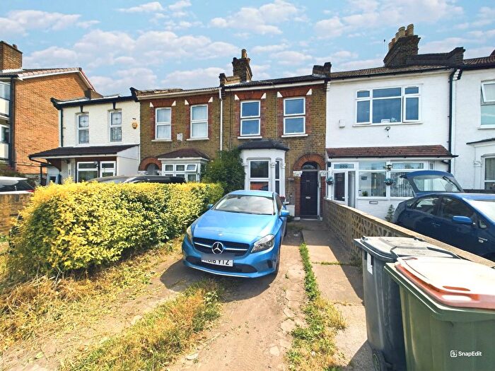 2 Bedroom Detached House To Rent In Capel Road, London, E12
