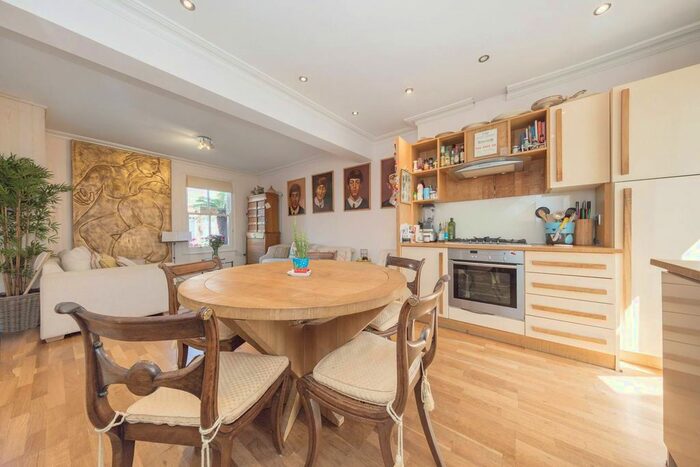 3 Bedroom Property To Rent In St Philip Street, Battersea, London, SW8