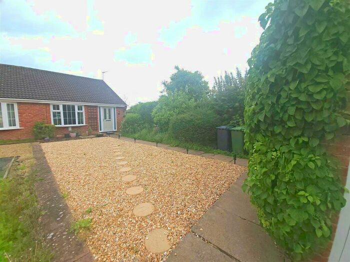 2 Bedroom Semi-Detached Bungalow For Sale In Sagebury Drive, Stoke Prior, Bromsgrove, B60