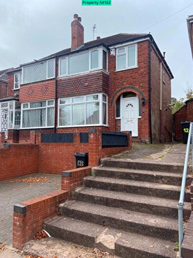 3 Bedroom Semi-Detached House For Sale In Turnberry Road, Birmingham, B42
