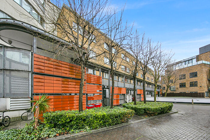 2 Bedroom Flat For Sale In Mile End Road, E1