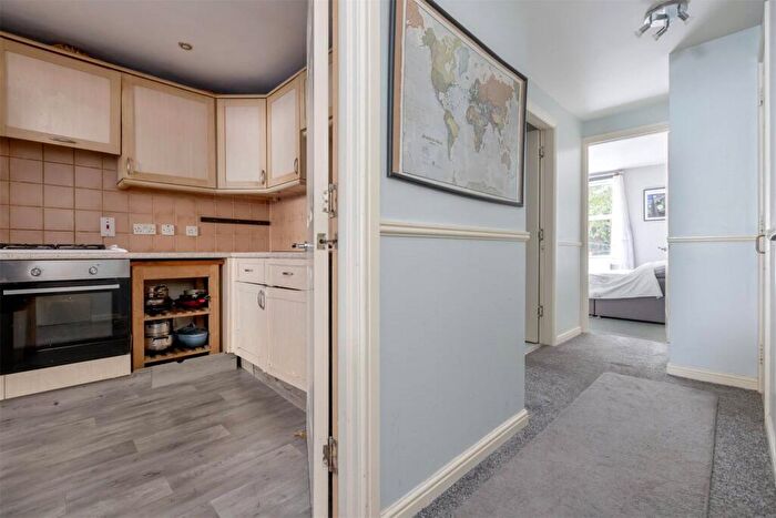1 Bedroom Flat For Sale In Kirkwood Place, Meadowbank, Edinburgh, EH7