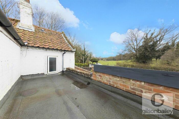 2 Bedroom Cottage For Sale In George Hill, Old Catton, NR6