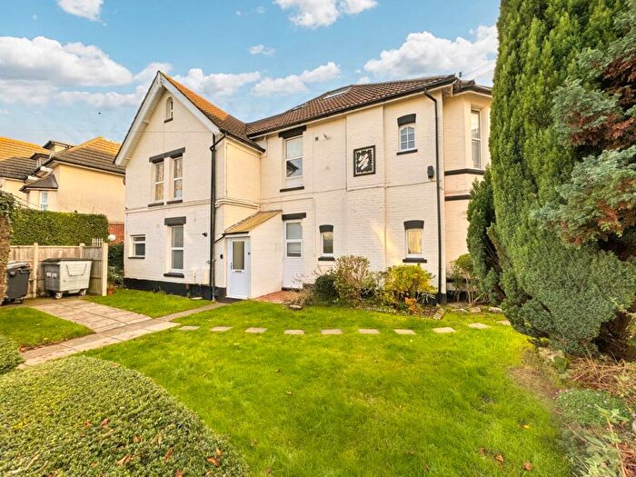 1 Bedroom Apartment To Rent In Hawkwood Road, Bournemouth, BH5
