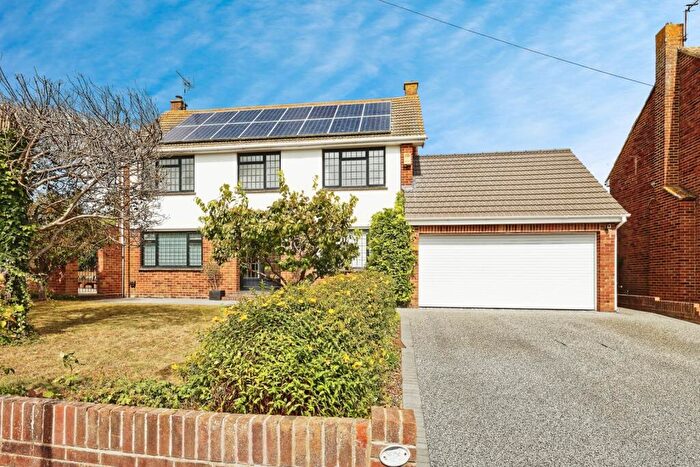 4 Bedroom Detached House For Sale In Rydal Avenue, Ramsgate, Kent, CT11
