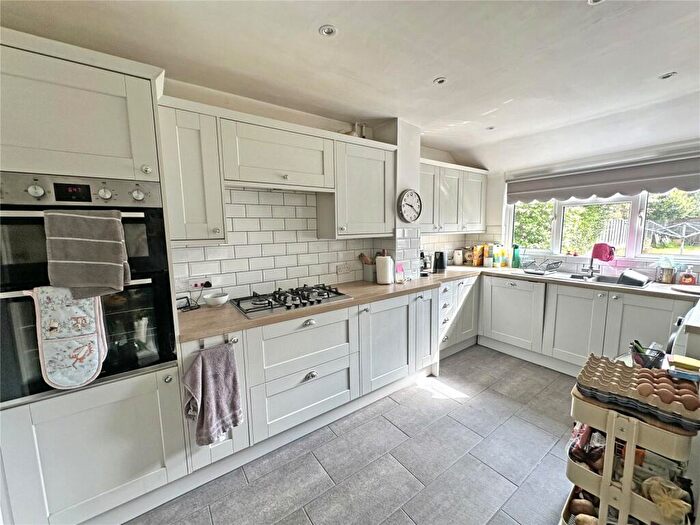 4 Bedroom Detached House For Sale In Albert Road, New Milton, Hampshire, BH25