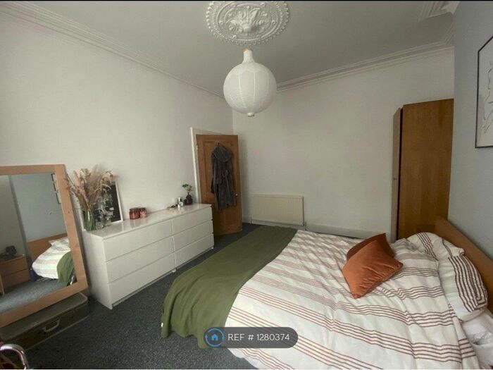 2 Bedroom Flat To Rent In Holly Avenue, Newcastle Upon Tyne NE28