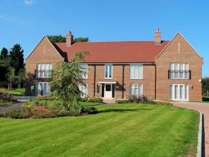 2 Bedroom Flat To Rent In Langmore Lane, Lindfield, RH16