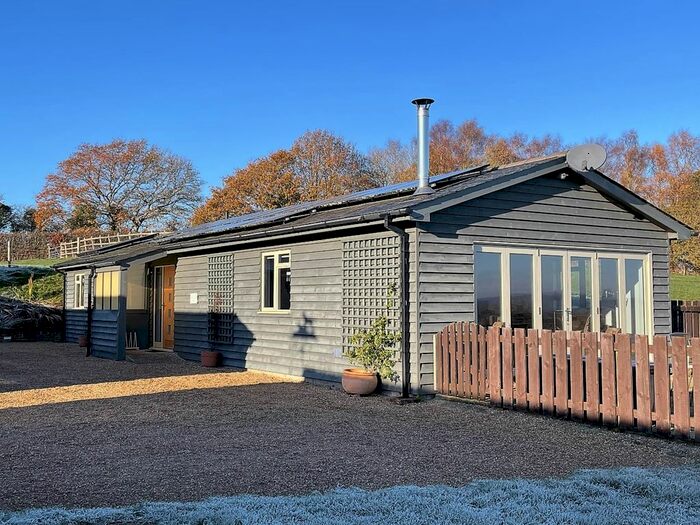 3 Bedroom Detached Bungalow To Rent In Broad Oak, Heathfield, TN21