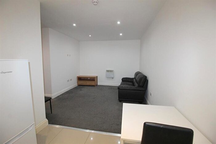 2 Bedroom Apartment To Rent In Back West Crescent, Lytham St Annes, FY8