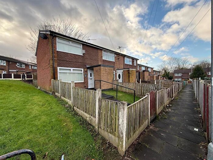 2 Bedroom Terraced House To Rent In Clevedon Road, Chadderton, Oldham, OL9