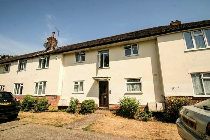 2 Bedroom Flat To Rent In Avenue Road, London N14