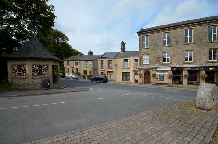 3 Bedroom Commercial Property To Rent In Harwoods Lane, Hoddlesden, BB3